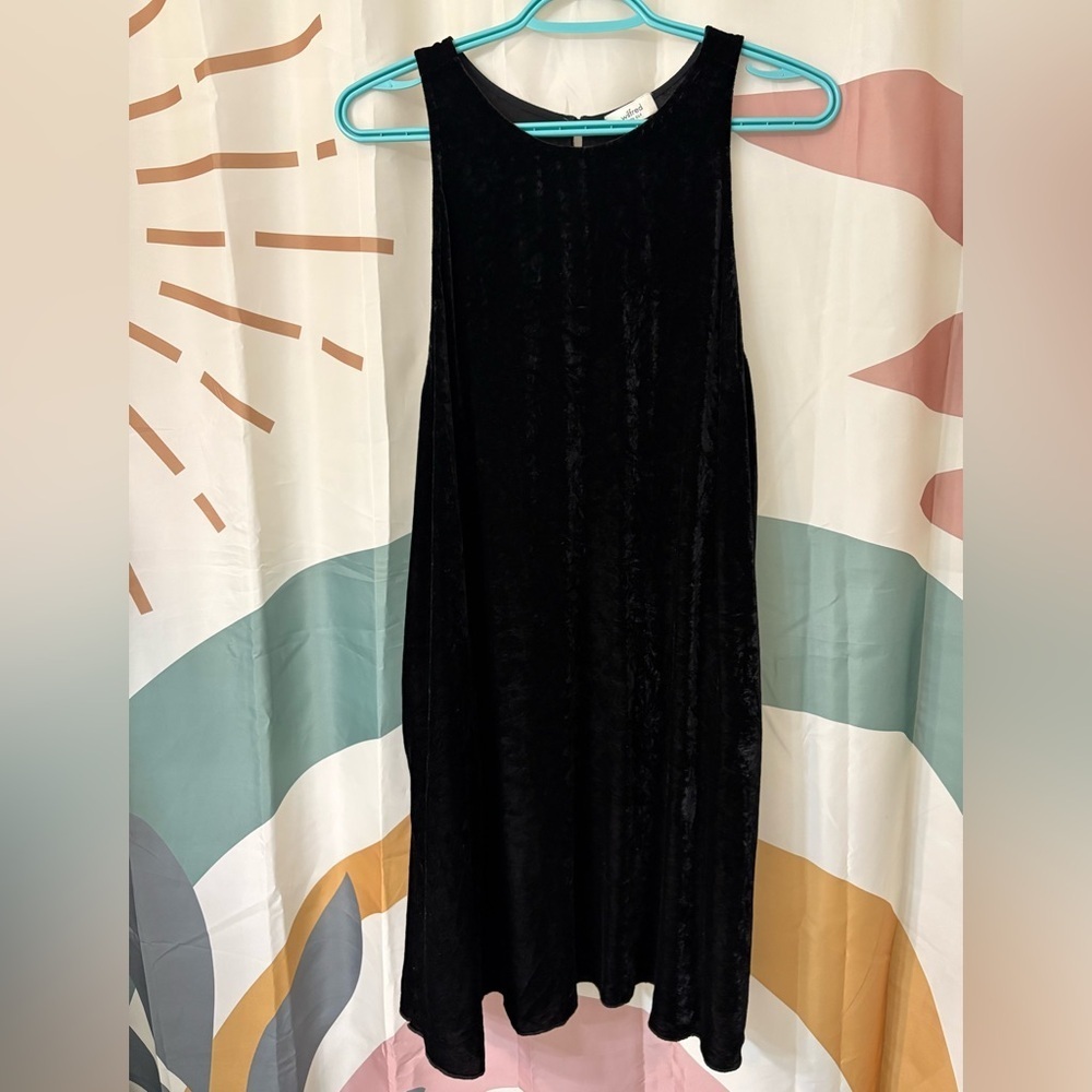 Medium Elegant Black Velvet Dress